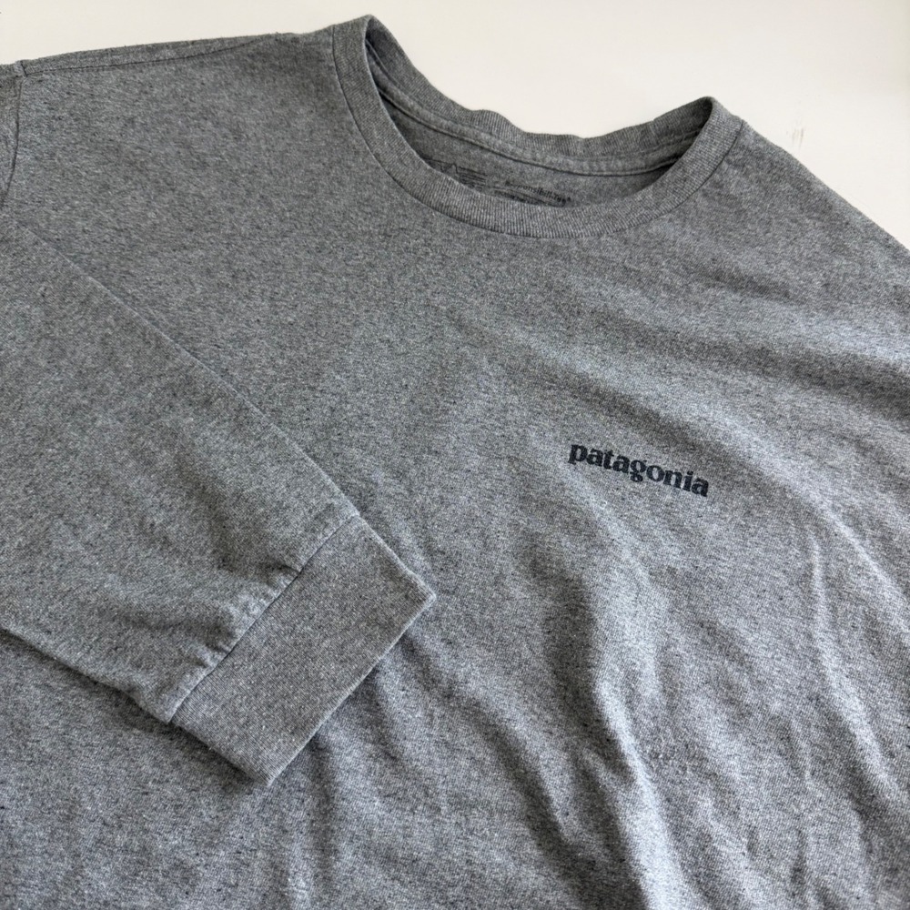 Patagonia Mens P-6 Logo Responsibili-Tee Long Sleeve Shirt Grey Large L